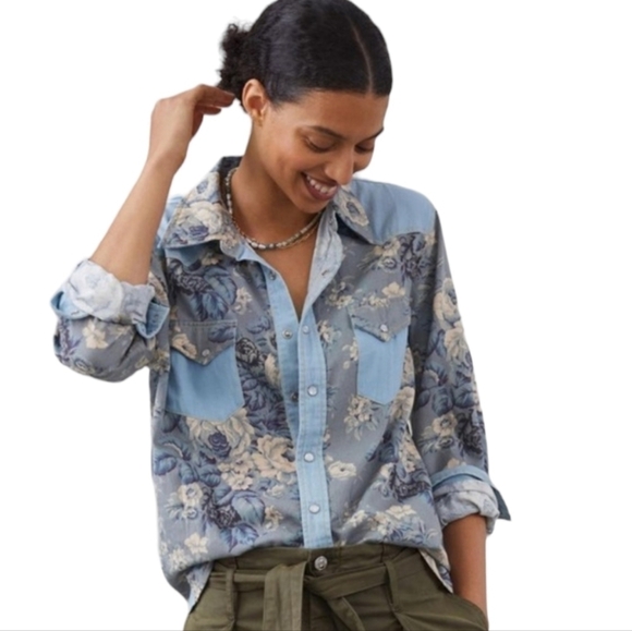 Anthropologie by Love The Label Floral Chambray Button down